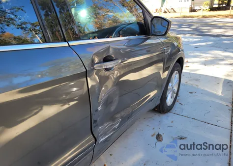 2017 Ford Escape Se from USA, damaged, VIN 1FMCU9GD0HUC36873